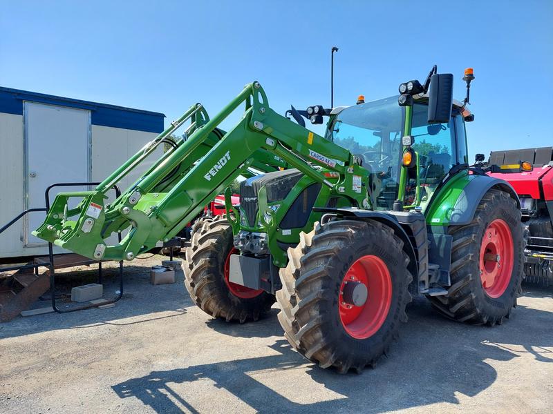 Tractors   Fendt 516 Vario 4WD Tractor Photo